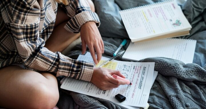 ---bezpieczny-nastolatek-w---wiecie-cyfrowym-------auto-3511