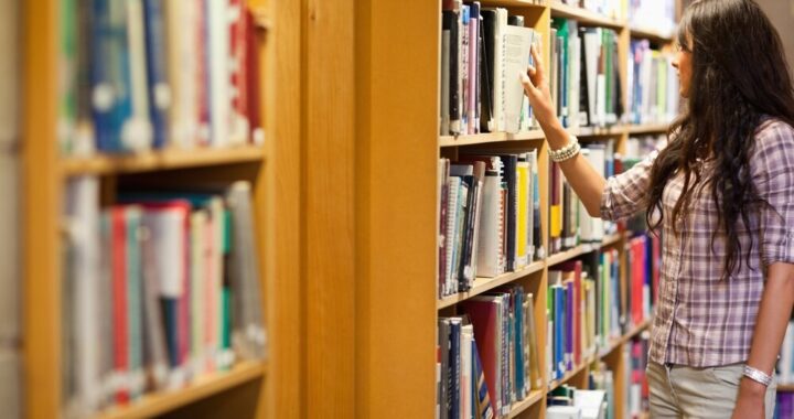 odkryj-tajemnice-biblioteki-na-starym-mie--cie-w-t-auto-6444